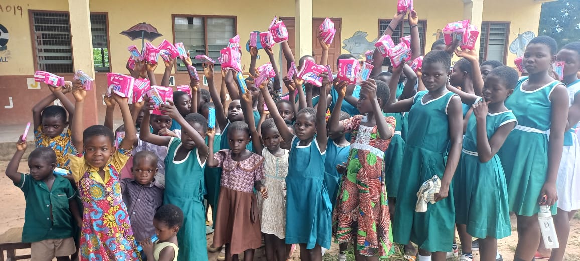 THINKAID FOUNDATION DONATES SANITARY PADS IN BEREKUM AHEAD OF  2023 WORLD MENSTRUAL HYGIENE DAY CELEBRATION 